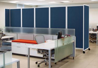 Foldable room divider