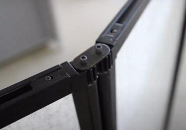 Foldable room divider